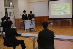 会の様子1