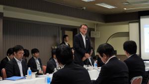 内閣府岡田大臣　視察
